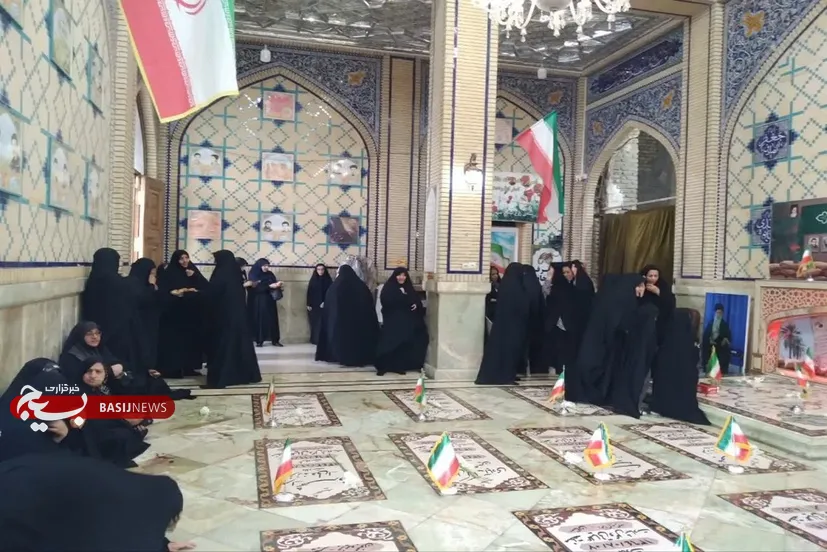 گلباران مزار شهدای لاسجرد؛ ادای احترام مردم به مقام شهیدان
