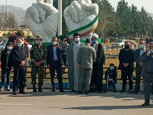آبیکی ها، پای کار همیشگی انقلاب