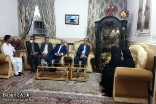 دیدار با خانواده شهید حادثه مکه در &laquo;زاهدان&raquo;