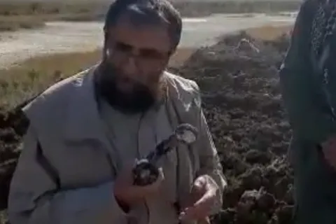 صدای شهیدان را بشنویم...