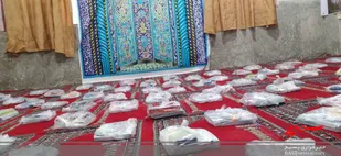 توزیع ۱۵۰بسته لوازم التحریر بین نیازمندان در آبادان