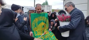 حضور کاروان زیر سایه خورشید در منزل شهید آدینه لو در زنجان+تصاویر