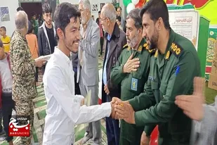 تقدیر از بسیجیان نمونه حوزه شهید محمد منتظری هامون به مناسبت دهه مبارک فجر