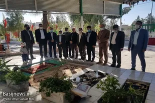 تجدیدمیثاق مدیر سازمان بسیج کارمندان با آرمانهای شهدا در اولین روز کاری پس از انتصاب