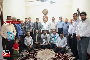 دیدار پیشکسوتان دفاع مقدس دشتستان با خانواده شهید حاج احمد رضایی