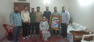 دیدار رزمندگان گردان ۱۰۷امام حسین(علیه السلام)لشکر14 امام حسین علیه السلام با خانواده شهیدجوادی