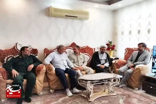 فرمانده سپاه شاهین&zwnj;دژ با جانباز عادل آذرنوش دیدار کرد