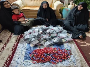 ۱۰۰ بسته فرهنگی به مهمانان نوروزی در روز سیزده بدر