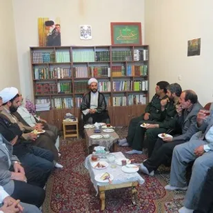 دیدار مسئول نمایندگی ولی فقیه و فرمانده سپاه ناحیه جوادالائمه (ع) با امام جمعه ماهدشت