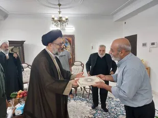 تجلیل از ۱۹۵ سفیر و پیام آور انقلاب در شهرری