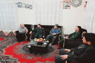 دیدار فرمانده سپاه و فرماندار فامنین با ایثارگران این شهرستان