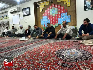 بصیرت، چراغ راهنمای عبور از فتنه ها و مشکلات است