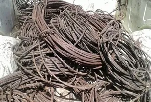 سرقت کابل برق سبب خاموشی در شهرک &laquo;اردستانی&raquo; پیشوا شد