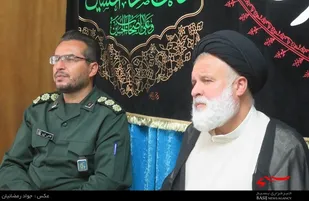 دفاع مقدس ادبیات ایستادگی و مقاومت را درکشور ما نهادینه کرد/ سپاه و بسیج خاری در چشم مستکبران عالم