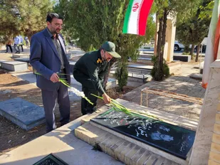 تجدید عهد با شهیدان و گلباران گلزارشان در ساوجبلاغ+تصاویر
