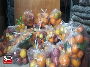 بسیجیان کاشمر ۱۲۲۰بسته یلدایی بین نیازمندان توزیع شد
