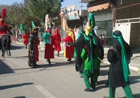 بازسازی ورود کاروان اسرای کربلا به شام در شهرستان زاوه