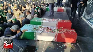 تشییع پیکر ۷ شهید گمنام در رشت