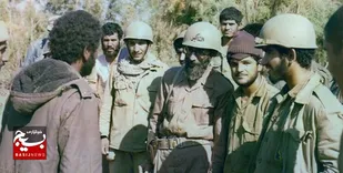 تصاویر منتشر نشده از حضور رهبر انقلاب در خرمشهر