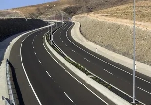 در سفر رئیس جمهور اعتبارات خوبی به پروژه&zwnj;های راهسازی زنجان تخصیص یافت