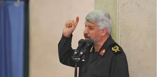 جان مولا حرف حق را گوش کن!/شمع بیت المال را خاموش کن!