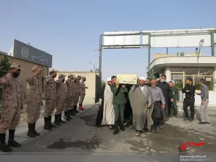 تشییع پیکر یک شهید گمنام در سپاه ناحیه سمنان+تصاویر