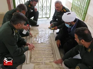 غبارروبی مزار شهدای دلوار به مناسبت هفته عقیدتی سیاسی