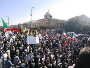 دارالمومنین همدان یکپارچه فریاد &laquo;مرگ بر آمریکا&raquo; شد