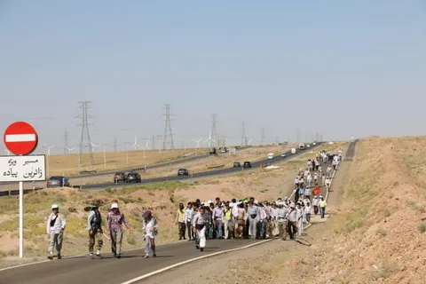 کاروان پیاده عشق تا مشهد الرضا(ع)