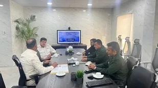 برگزاری جلسه بسیج مهندسین صنعتی جاسک با مدیر عامل شرکت پترو پالایش مکران جاسک