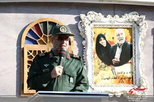 رسیدن به حجت الهی در مقابل و سایه عمل به تکلیف است