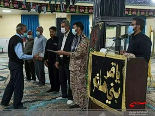 نشست صمیمی فرمانده سپاه ناحیه مقاومت بسیج فراهان با رزمندگان دفاع مقدس و بسیجیان روستای سلیم آباد