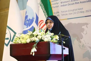 خزعلی:
زنان ایرانی دوشادوش مردان در مقابل هجمه ها و تحریم ها ایستاده اند