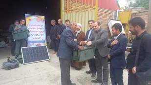 تحویل ۲۰ دستگاه پنل خورشیدی قابل حمل به عشایر دو&zwnj;سرکوچ کلیبر