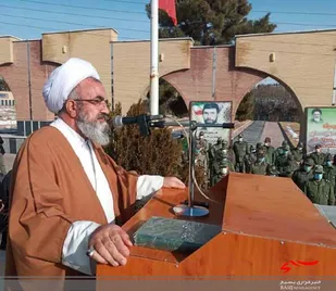 شاهد پایداری انقلاب به برکت فجرآفرینان هستیم