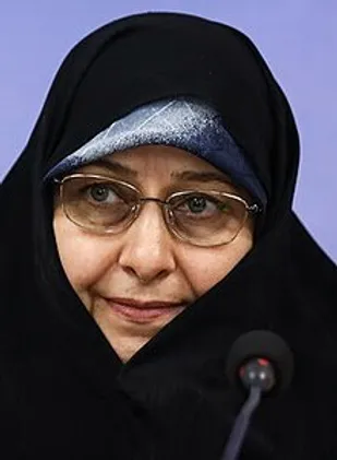 پشتیبانی و حمایت از بانوان باید در اولویت باشد