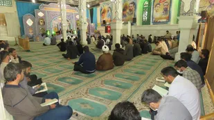 محفل انس با قرآن کریم در امامزاده سید محمد خمینی شهر+تصاویر