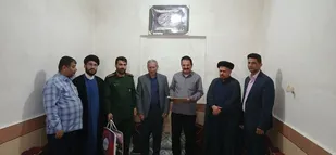 دیدار با خانواده شهید درخشانیان در آغاجاری