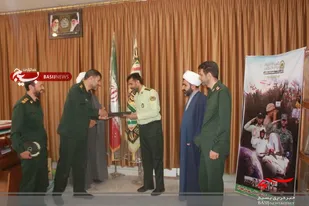 دیدار فرمانده سپاه ناحیه مقاومت بسیج نجف آباد با فرمانده انتظامی این شهرستان به مناسبت هفته فراجا+تصاویر