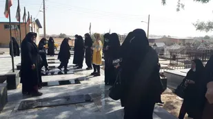 غباررویی مزارشهداء درشهرستان قصرشیرین