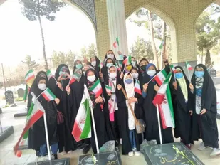 غبار روبی مزار شهدای گرانقدر محله احمدآباد
