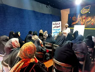 پایان دوره آموزشی ارتباط مؤثر والدین با فرزند در ماهدشت/تداوم کارگاه&zwnj;های مهارتی خانواده با محوریت مسجد