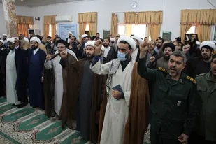 تجمع روحانیون و امت حزب الله بوشهر در محکومیت روزنامه هتاک فرانسوی برگزار شد
