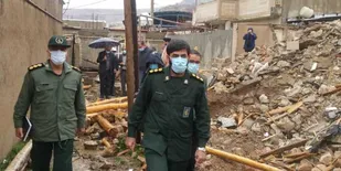بسیج اصناف برای حل مشکل زلزله زدگان سی سخت آستین بالا زد