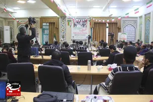 بختیاری ها یک جامعه عظیم، مومن، ایران دوست و انقلابی هستند