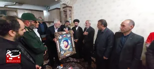 استاندار اردبیل با خانواده شهید معظم &ldquo;نیکنام مهرآوران&rdquo; دیدار کرد