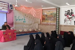 نشست جهاد تبیین با موضوع دفاع مقدس در زهک برگزار شد
