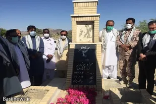 غبار روبی و عطر افشانی مزار شهید پدندر در چابهار