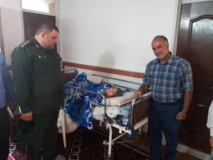 دیدار با مادر شهید "ابراهیم شادکام" به روایت تصویر