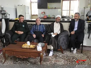 فرمانده سپاه ارومیه با خانواده شهید خواجه&zwnj;پاشا دیدار کرد